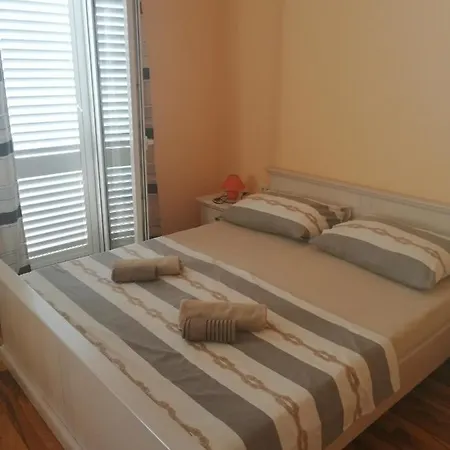 Dubrava * Podstrana